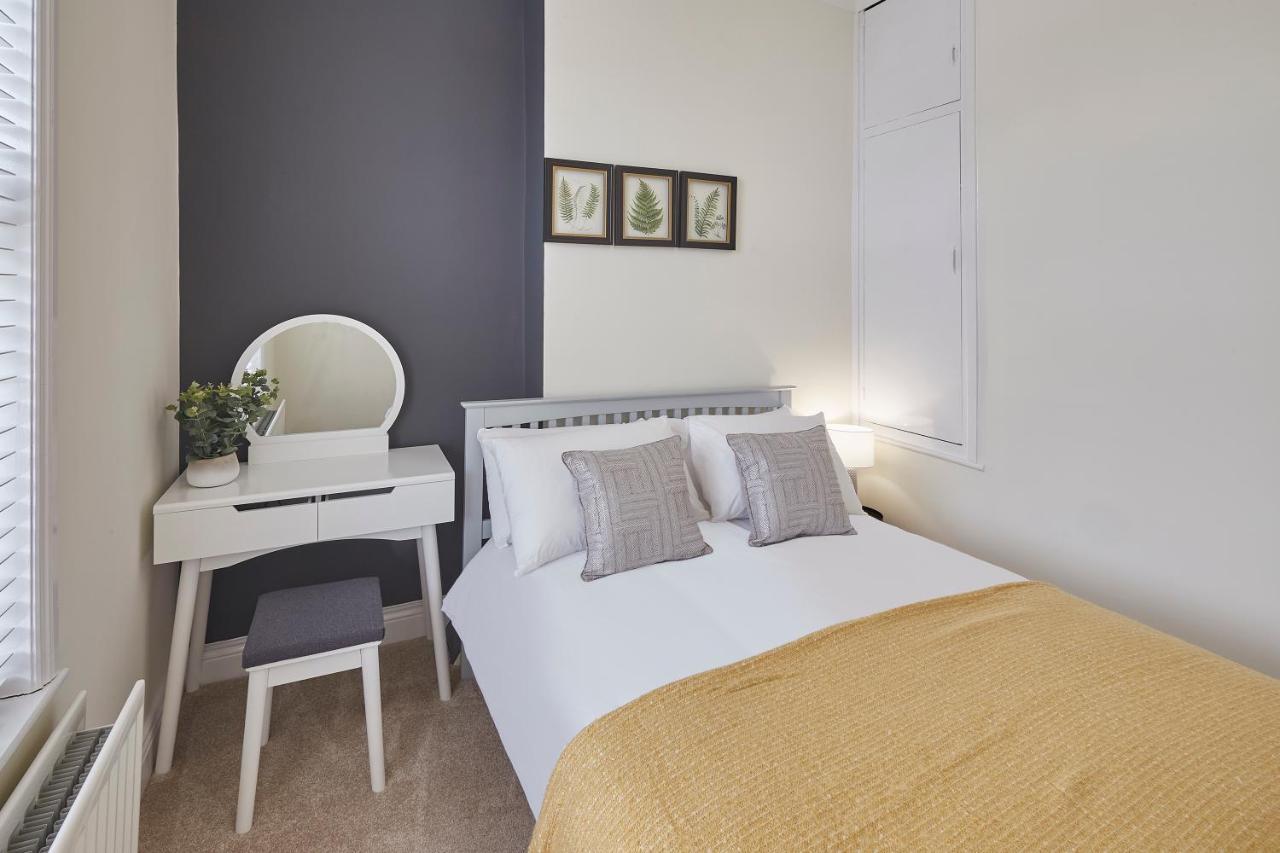 Host & Stay - Fountains Cottage Гисборо Экстерьер фото
