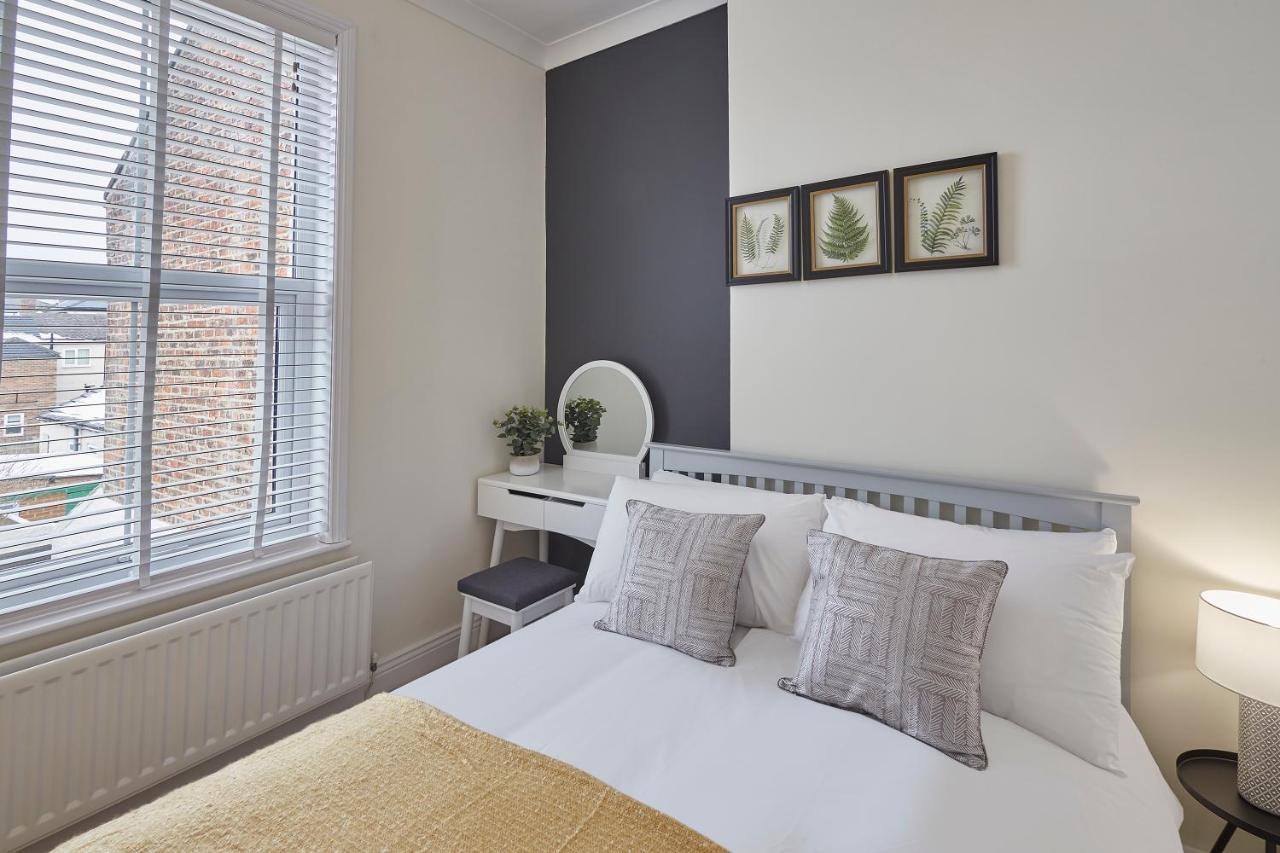 Host & Stay - Fountains Cottage Гисборо Экстерьер фото